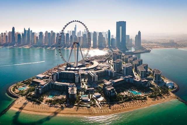 Được c&ocirc;ng bố lần đầu ti&ecirc;n v&agrave;o th&aacute;ng 2/2013, dự &aacute;n v&ograve;ng quay Ain Dubai đ&atilde; mất hơn t&aacute;m năm để biến những n&eacute;t vẽ tr&ecirc;n giấy th&agrave;nh một c&ocirc;ng tr&igrave;nh ngo&agrave;i đời thực.