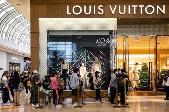 Bất chấp nền kinh tế to&#224;n cầu &quot;rung lắc&quot;, nhu cầu mua đồ xa xỉ với giới nh&#224; gi&#224;u kh&#244;ng hề suy giảm - Ảnh 2