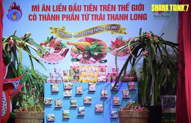 &#39;Cơn b&#227;o&#39; Mỳ t&#244;m Thanh Long b&#249;ng nổ deal triệu USD tr&#234;n s&#243;ng Shark Tank sau viral mạng x&#227; hội  - Ảnh 1