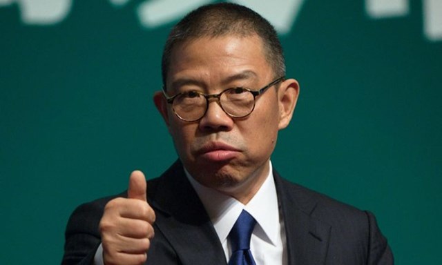 Với&nbsp;khối t&agrave;i sản r&ograve;ng l&ecirc;n tới 60,6 tỷ USD, &ocirc;ng&nbsp;Zhong Shanshan trở th&agrave;nh người gi&agrave;u nhất Trung Quốc.