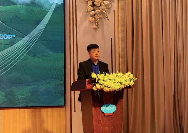 Đồng ch&iacute; L&ograve; Mạnh Cường - Ph&oacute; B&iacute; thư Tỉnh Đo&agrave;n ph&aacute;t biểu tại Hội nghị.