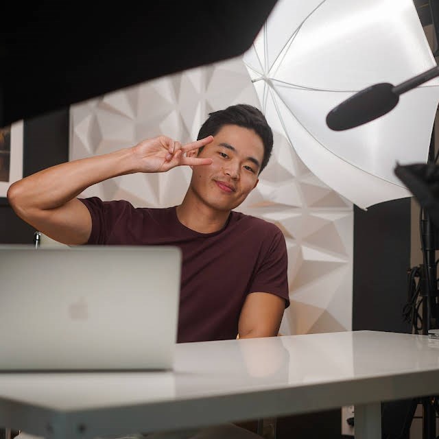 "Khi bạn c&oacute; niềm đam m&ecirc; bẩm sinh, bạn sẽ đầu tư v&agrave;o thị trường ng&aacute;ch - nơi bạn am hiểu v&agrave; biết c&aacute;ch tạo ra nội dung chất lượng", Chang nhấn mạnh