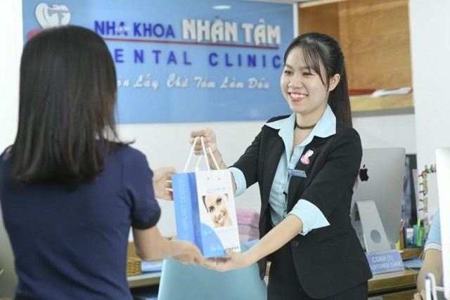Dịch vụ chăm s&oacute;c kh&aacute;ch h&agrave;ng chuy&ecirc;n nghiệp