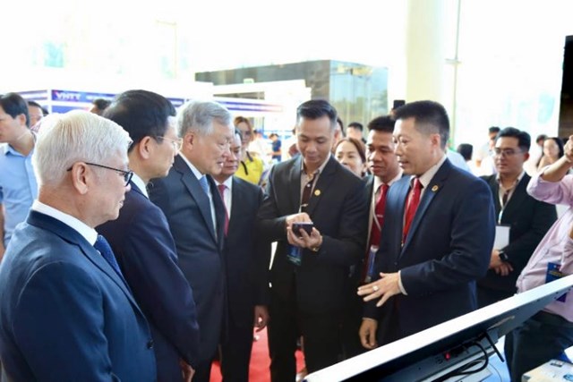 C&aacute;c l&atilde;nh đạo đ&aacute;nh gi&aacute; cao về hiệu quả của c&aacute;c sản phẩm MISA v&agrave; đặc biệt ấn tượng với Trợ l&yacute; tr&iacute; tuệ nh&acirc;n tạo MISA AVA. &nbsp;