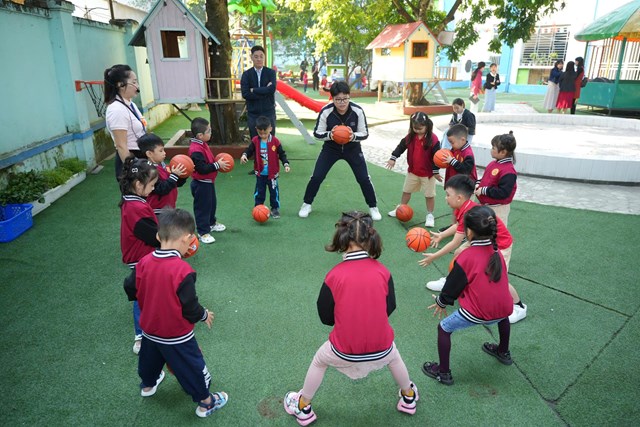 Trường Mầm non Minh Khai lan tỏa m&#244; h&#236;nh gi&#225;o dục to&#224;n diện cho trẻ mầm non - Ảnh 1