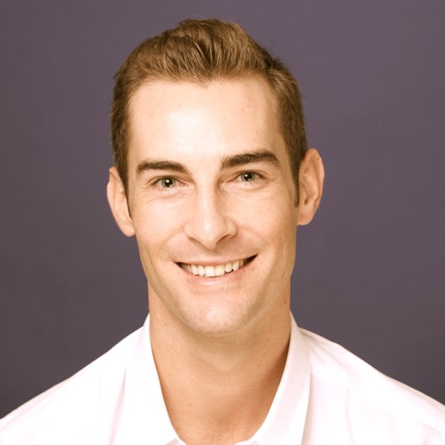 Bryce Welker, t&aacute;c giả cuốn s&aacute;ch '&lsquo;Crush The CPA Exam Study Guide'.