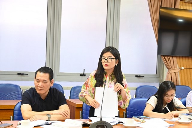 Đại diện Vụ C&aacute;c vấn đề chung về x&acirc;y dựng ph&aacute;p luật ph&aacute;t biểu tại Phi&ecirc;n họp