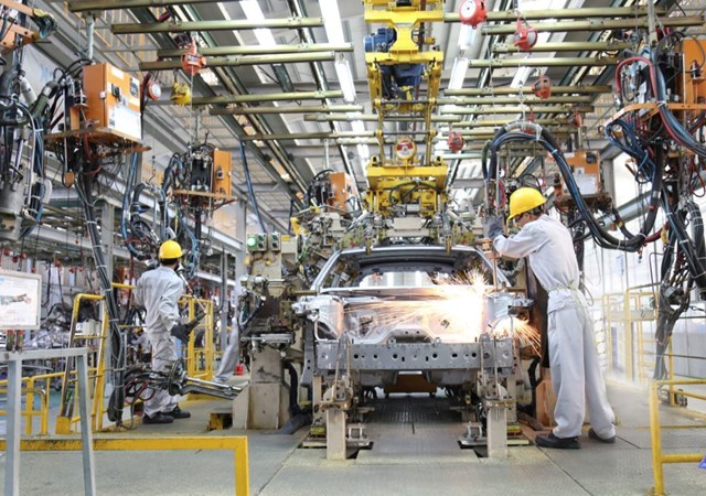 Giảm 50% ph&iacute; trước bạ kh&ocirc;ng gi&uacute;p giảm gi&aacute; xe nhưng sẽ k&iacute;ch cầu thị trường xe trong nước.