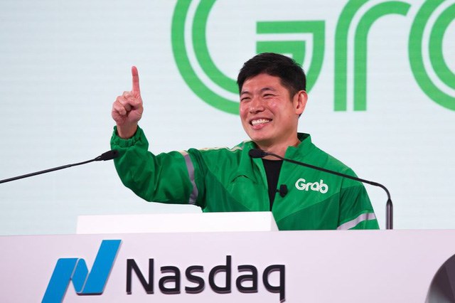 Anthony Tan tại lễ rung chu&ocirc;ng tr&ecirc;n s&agrave;n Nasdaq tại Singapore h&ocirc;m 2/12. Ảnh: Bloomberg.