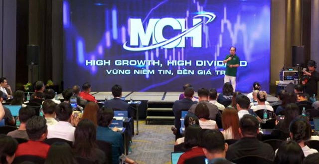 Tổng Gi&aacute;m đốc Trương C&ocirc;ng Thắng tiết lộ&nbsp;logo m&atilde; chứng kho&aacute;n MCH mang h&igrave;nh tượng hai hạt l&uacute;a v&agrave; đường cong đi l&ecirc;n.