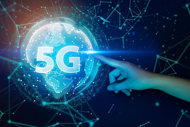 Dự b&aacute;o đến năm 2026, số lượng thu&ecirc; bao 5G đạt 3,5 tỷ, chiếm 50% lưu lượng dữ liệu.