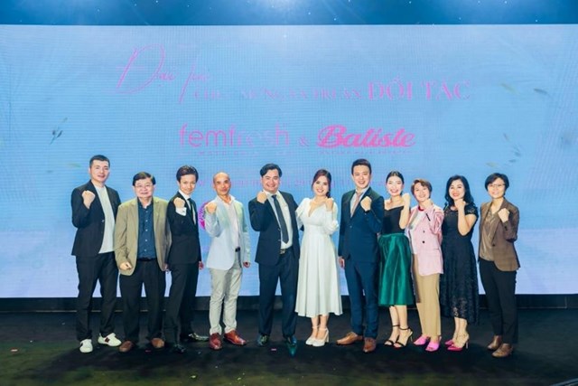 Ban l&atilde;nh đạo C&ocirc;ng Ty Trần Gia v&agrave; c&aacute;c đối t&aacute;c, kh&aacute;ch mời. &nbsp;