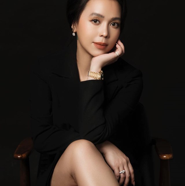 Nữ doanh nh&acirc;n 33 tuổi Hậu Nguyễn.