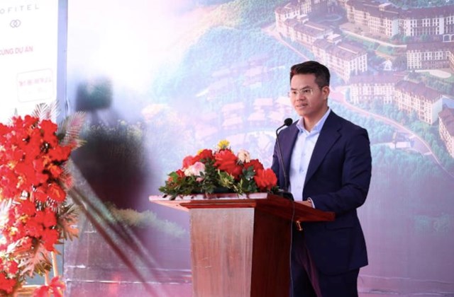 Đại diện chủ đầu tư, &ocirc;ng B&ugrave;i Văn Chiến - Th&agrave;nh vi&ecirc;n HĐQT ki&ecirc;m Ph&oacute; TGĐ C&ocirc;ng ty CP đầu tư C&ocirc;ng vi&ecirc;n Văn h&oacute;a Mường Hoa khẳng định quyết t&acirc;m đưa Quần thể nghỉ dưỡng quốc tế Mường Hoa sớm đi v&agrave;o vận h&agrave;nh. &nbsp;