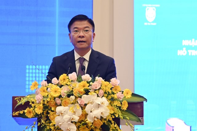 Bộ trưởng Bộ Tư ph&aacute;p L&ecirc; Th&agrave;nh Long
