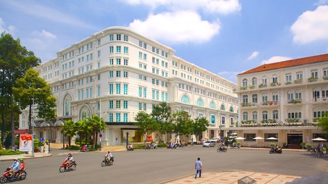 Gi&aacute; thu&ecirc; mặt bằng tr&ecirc;n đường Đồng Khởi ghi nhận 350 USD/m2/th&aacute;ng.