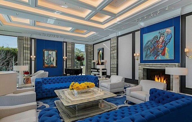 Kh&ocirc;ng gian ph&ograve;ng kh&aacute;ch trong si&ecirc;u biệt thự. Ảnh:&nbsp;James Bartchs/Hilton &amp; Hyland.