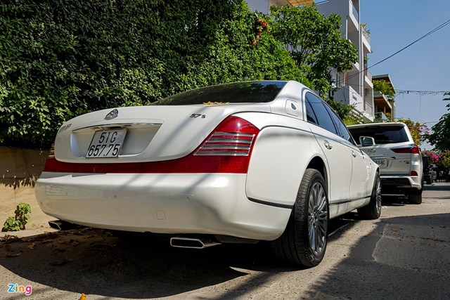 Ra mắt v&agrave;o năm 2005, Maybach 57S được trang bị động cơ V12 dung t&iacute;ch 6.0L do c&aacute;c kỹ sư AMG lắp r&aacute;p thủ c&ocirc;ng. Xe c&oacute; c&ocirc;ng suất cực đại 612 m&atilde; lực v&agrave; m&ocirc; men xoắn tối đa 1.000 Nm.