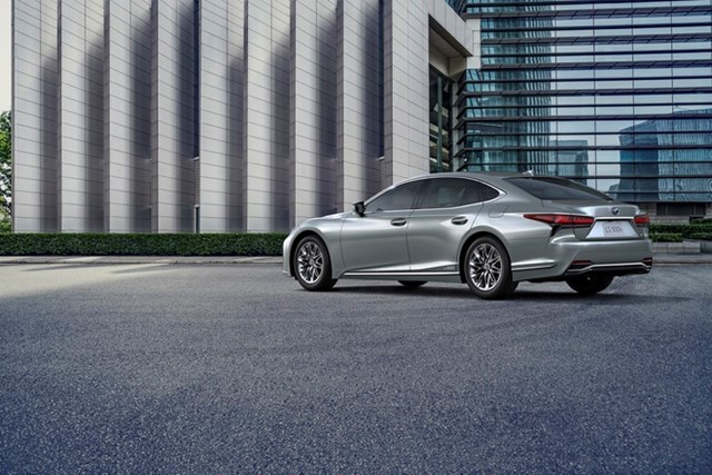 Lexus LS 500 v&#224; LS 500h 2021 được ra mắt tại Việt Nam - Ảnh 3