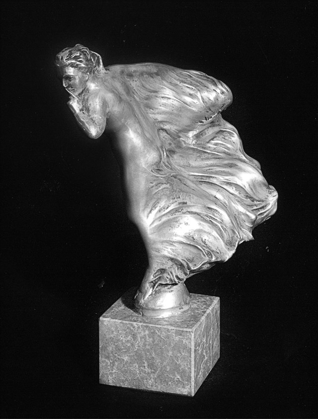 Spirit of Ecstasy - Biểu tượng đ&#225;ng mơ ước của ng&#224;nh &#244; t&#244; thế giới  - Ảnh 2