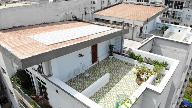 8 căn hộ tr&ecirc;n tầng 21 chung cư Văn ph&ograve;ng Quốc hội tự &yacute; cơi nới s&acirc;n thượng chung cư. Ảnh. NT.