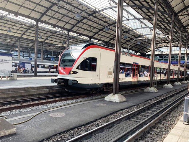 Hệ thống đường sắt cao tốc tại một nước ch&acirc;u &Acirc;u. Ảnh minh họa. (Ảnh: CTV/Vietnam+)