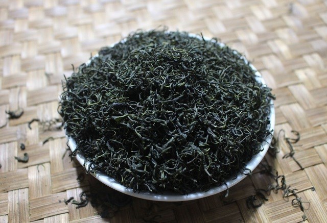 Thời gian, c&ocirc;ng sức để l&agrave;m ra 1 kg tr&agrave; đinh sẽ tương ứng với 10kg tr&agrave; thường.