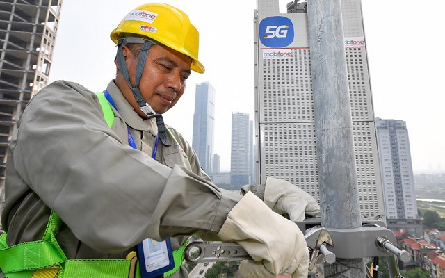 C&aacute;c nh&agrave; mạng chạy đua nghi&ecirc;n cứu, sản xuất thiết bị 5G để đ&oacute;n đầu thị trường. Ảnh: Ch&aacute;nh Trung