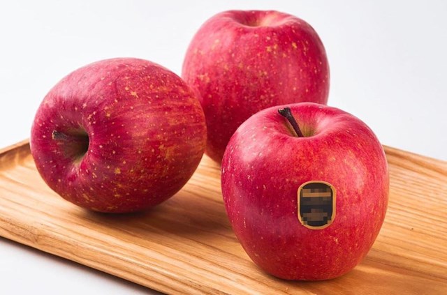 T&aacute;o tuyết đỏ c&oacute; gi&aacute; từ 900.000 - 1.200.000 đồng/kg.