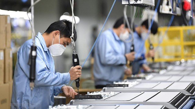Gần 60% doanh nghiệp Việt Nam tăng cường &aacute;p dụng c&ocirc;ng nghệ số để đối ph&oacute; với dịch bệnh.