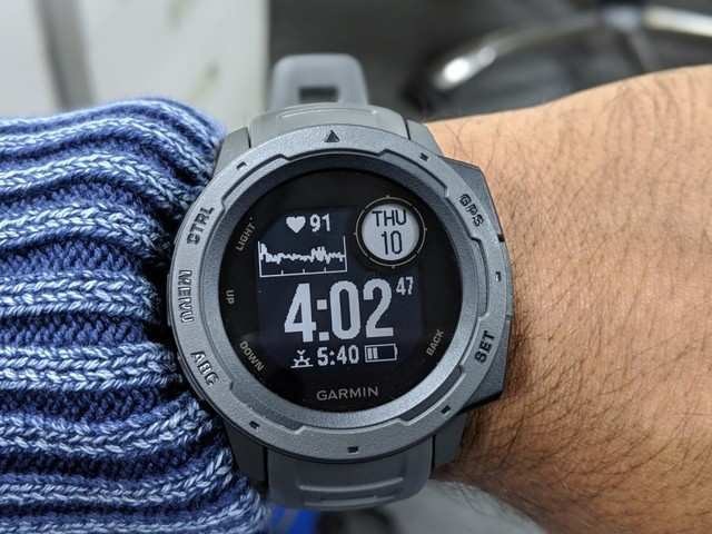 H&atilde;ng c&ocirc;ng nghệ&nbsp;Garmin&nbsp;được th&agrave;nh lập năm 1989, chuy&ecirc;n sản xuất m&aacute;y định vị GPS v&agrave; thiết bị đeo th&ocirc;ng minh. Chữ Garmin được đặt theo t&ecirc;n 2 nh&agrave; s&aacute;ng lập, Gary Burrell v&agrave; Min Kao. Ảnh:&nbsp;Gadgets Now.