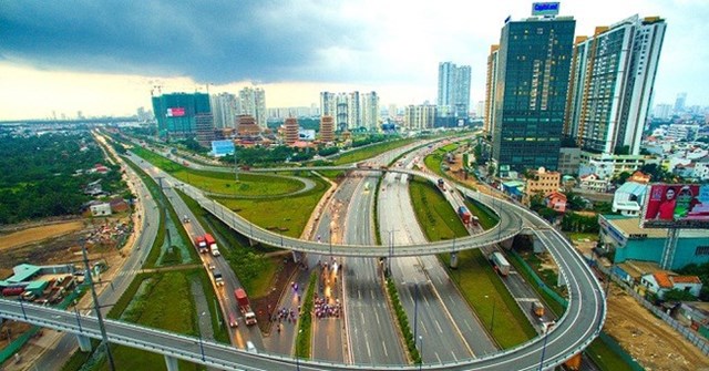 Đầu tư nhiều dự &aacute;n lớn, c&acirc;u hỏi về vốn l&agrave; một b&agrave;i to&aacute;n kh&ocirc;ng đơn giản với CII. Ảnh: L&ecirc; To&agrave;n