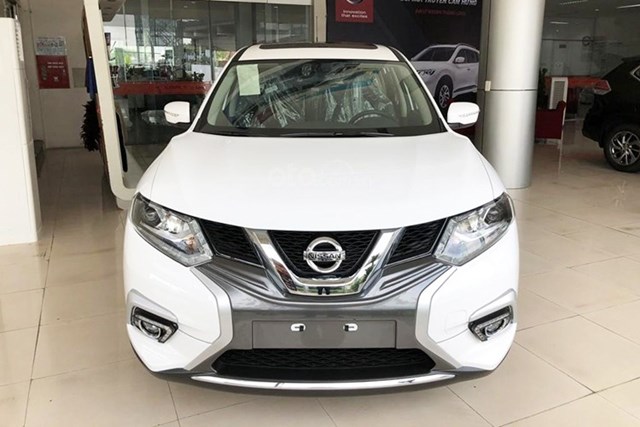 Nissan Xtrail giảm khoảng 150 triệu đồng/chiếc. Ảnh: IT