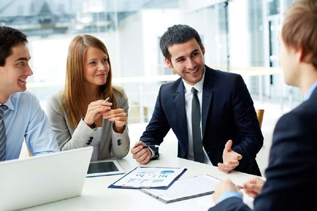 Sếp ngoại ng&#224;nh ng&#226;n h&#224;ng v&#224; c&#244;ng nghệ được săn l&#249;ng - Ảnh 1