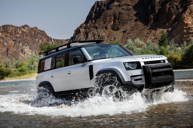 Land Rover logo