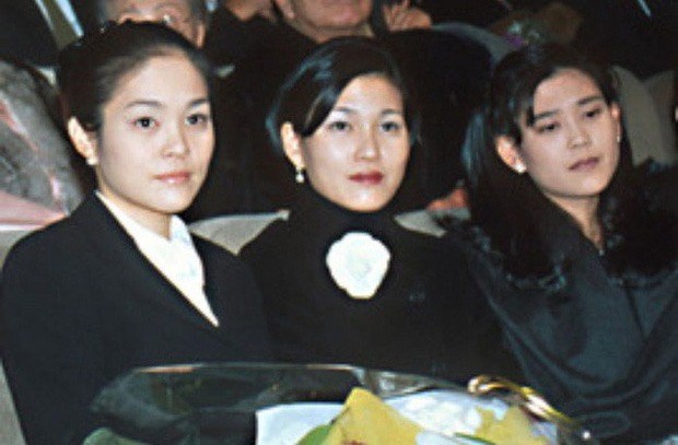 Ba c&ocirc;ng ch&uacute;a của gia tộc Samsung gồm&nbsp;Lee Yoon Hyung,&nbsp;Lee Seo Hyun v&agrave; Lee Boo Jin&nbsp;