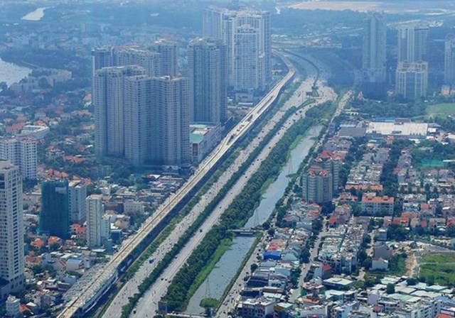 TP HCM chỉ c&#242;n nh&#224; ở cho người gi&#224;u, bất động sản H&#224; Nội kh&#244;ng hạ gi&#225; d&#249; b&#225;n k&#233;m nhất trong 3 năm - Ảnh 1