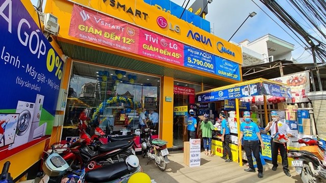 Một cửa h&agrave;ng Điện M&aacute;y Xanh supermini của Thế giới Di động