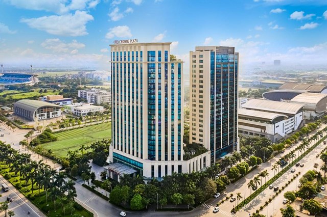Kh&#225;ch sạn 5 sao Crowne Plaza từng bị rao b&#225;n gần 200 triệu USD - Ảnh 1