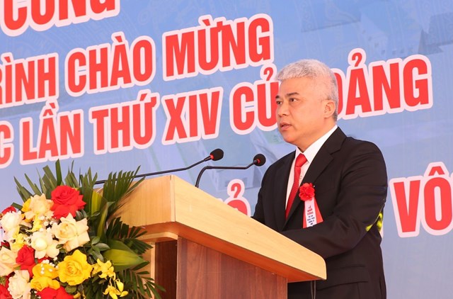 B&iacute; thư Đảng ủy, Gi&aacute;m đốc C&ocirc;ng ty Than U&ocirc;ng B&iacute; Nguyễn Văn Hưng b&aacute;o c&aacute;o tại buổi lễ.