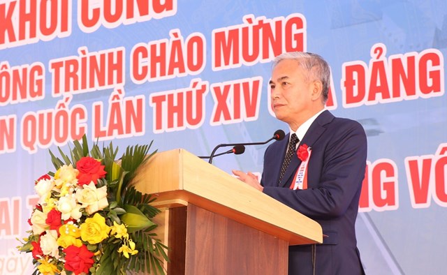 Tổng gi&aacute;m đốc Tập đo&agrave;n TKV Vũ Anh Tuấn ph&aacute;t biểu chỉ đạo tại buổi lễ