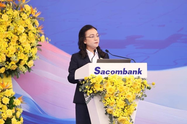 B&agrave; Nguyễn Đức Thạch Diễm - Tổng gi&aacute;m đốc Sacombank ph&aacute;t biểu tại ĐHĐCĐ 2024.