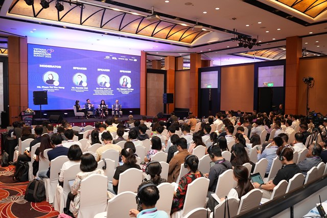 Vietnam Banking Innovation Summit quy tụ gần 200 chuy&ecirc;n gia, l&atilde;nh đạo ng&acirc;n h&agrave;ng, tổ chức t&agrave;i ch&iacute;nh v&agrave; c&ocirc;ng nghệ h&agrave;ng đầu khu vực ASEAN