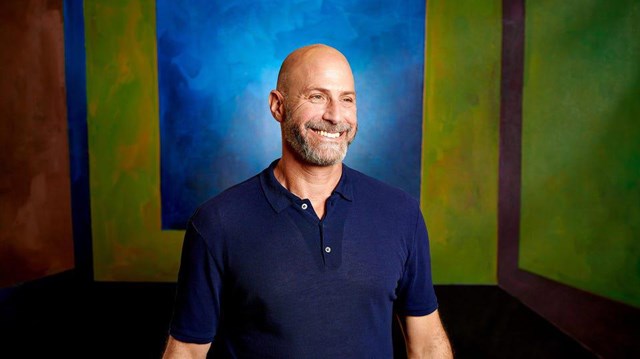 Josh&nbsp;Silverman gi&uacute;p c&ocirc;ng ty Etsy b&eacute; nhỏ đạt h&agrave;ng tỷ USD doanh thu d&ugrave; phải đối đầu với nhiều &ocirc;ng lớn trong ng&agrave;nh b&aacute;n lẻ. Ảnh: Forbes.&nbsp;