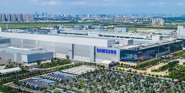 Một nh&agrave; m&aacute;y sản xuất chất b&aacute;n dẫn của Samsung. Ảnh: SamMobile.