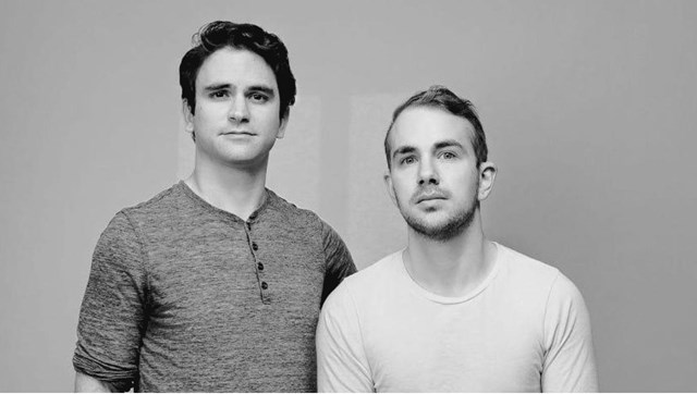 Hai nh&agrave; s&aacute;ng lập Open Sea -&nbsp; Devin Finzer v&agrave; Alex Atallah (tr&aacute;i). Ảnh: Forbes.