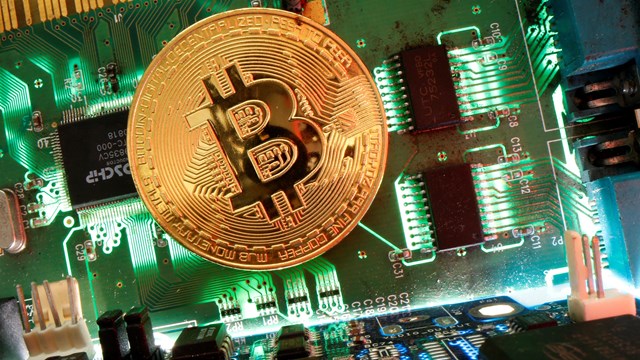 Đợt n&acirc;ng cấp mới dự kiến sẽ gi&uacute;p gi&aacute; bitcoin tăng trở lại. Ảnh: CNBC