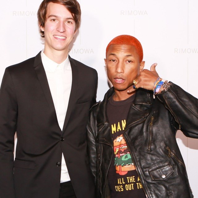 Alexandre Arnault v&agrave; ca sĩ Pharrell Williams. Ảnh: SCMP