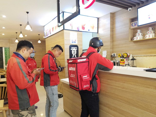 Loship hiện l&agrave; một c&aacute;i t&ecirc;n kh&aacute; quen thuộc với kh&aacute;ch h&agrave;ng thường xuy&ecirc;n sử dụng dịch vụ giao đồ ăn tại c&aacute;c th&agrave;nh phố lớn nước ta. Ảnh: GUU