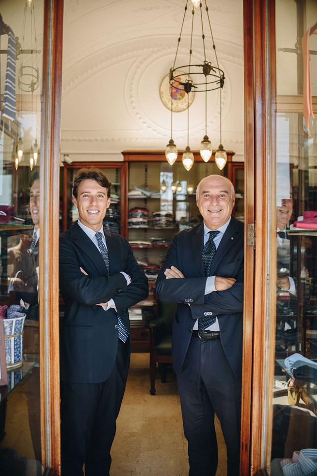 Alessandro Marinella v&agrave; Maurizio Marinella. Ảnh: Simone Prezioso.